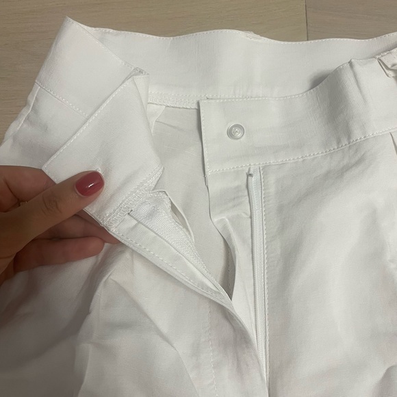 Uncle Studios NWOT white linen shorts- size Xs - Picture 6 of 13